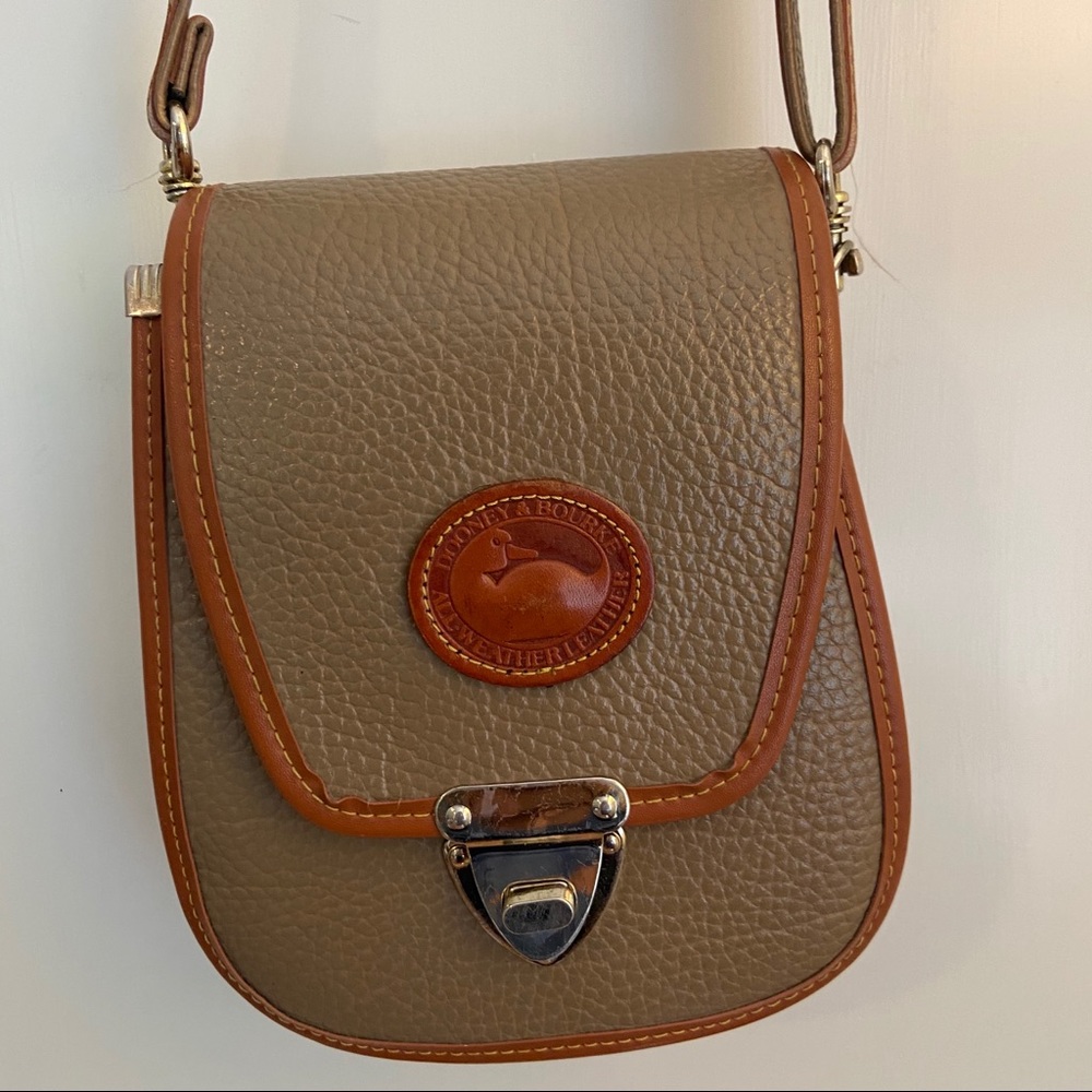 Vintage dooney and bourke purse—used condition
